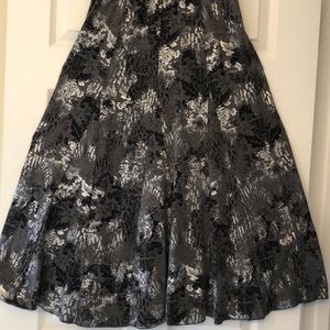 Chico’s Travelers NWT beautiful gray & silver skirt